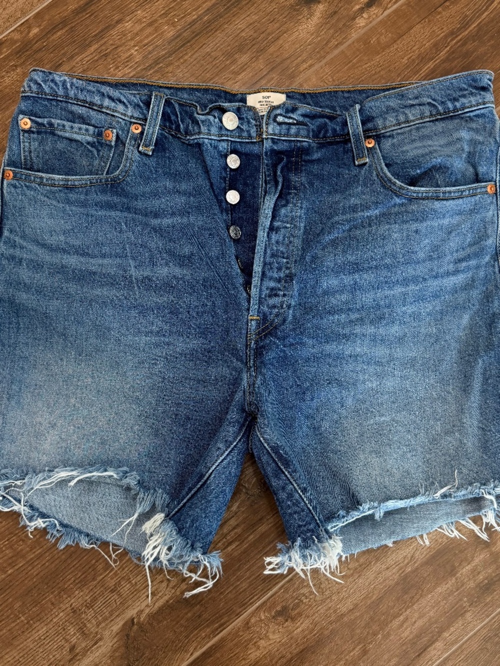 Levi 501 Mid-Thight Shorts, button-ups, size 34